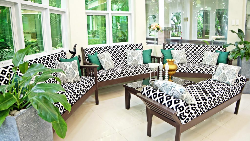 villa esmeralda lobby
